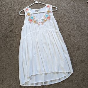 White Sleeveless Mini Dress Tunic with Floral Embroidery Size Medium